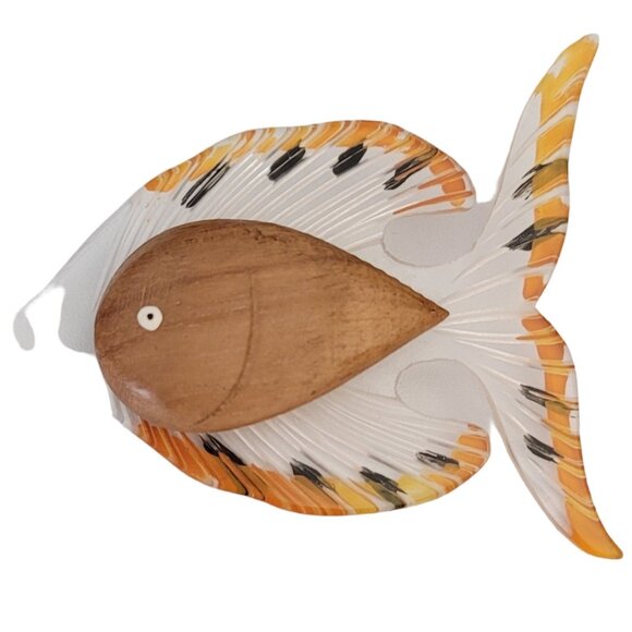 Clear Lucite, Carved Wood Fish Brooch, M149 - Picture 12 of 12